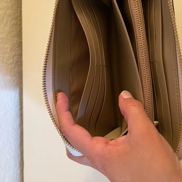 Coach Cream Embossed Wallet - Picture 7 of 8